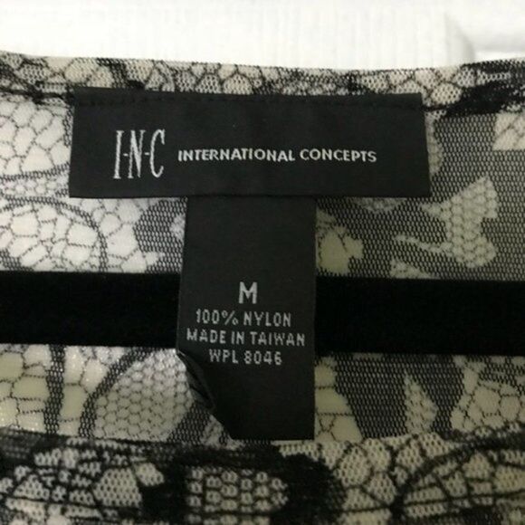 NWOT. INC Floral blouse - Picture 3 of 3